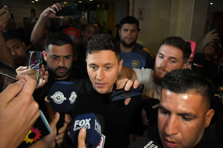 Ander Herrera llegó e ilusionó a Boca: «Hablé con Paredes hace cinco minutos»