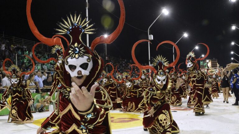Carnaval 2025: cuánto sale viajar a Gualeguaychú