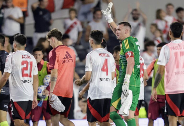 Con las atajadas de Armani y el espíritu de Montiel: River ganó, pero se sigue esperando mucho más