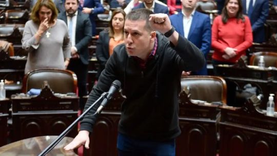 Diputado nacional, Juan Marino: «Denunciamos penalmente a Milei porque el DNU es ilegal»
