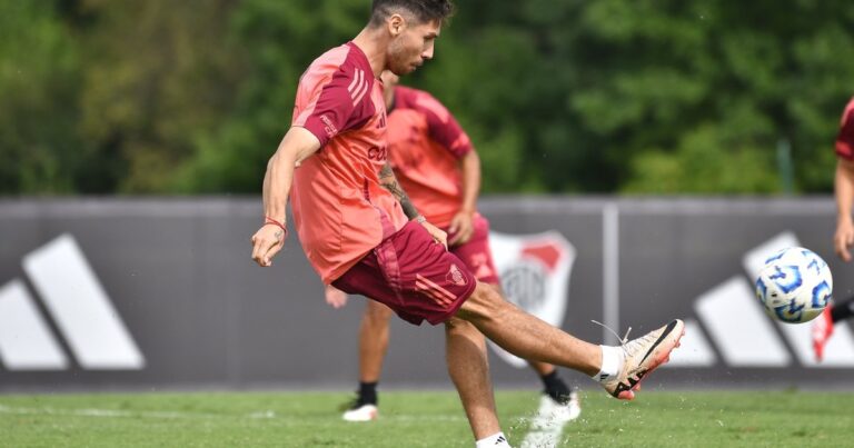 Montiel, ante días clave para ver si llega al estreno como local por Libertadores