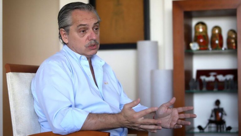 La Justicia comenzará con el peritaje del celular y una tablet de Alberto Fernández