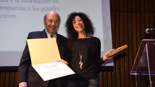 La Academia Nacional de Periodismo premió a Leila Guerriero y Jorge Fernández Díaz