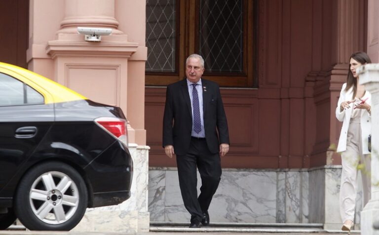 Misiones alerta a los gobernadores sobre el costo de acercarse a Milei