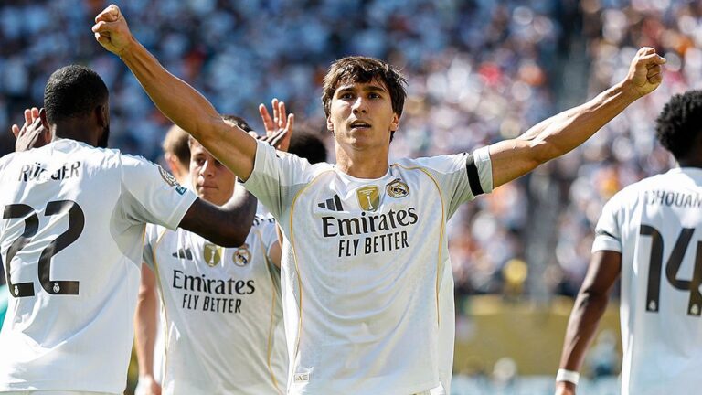 Real Madrid ganó en un final para el infarto y completó las semis del Mundial de Clubes