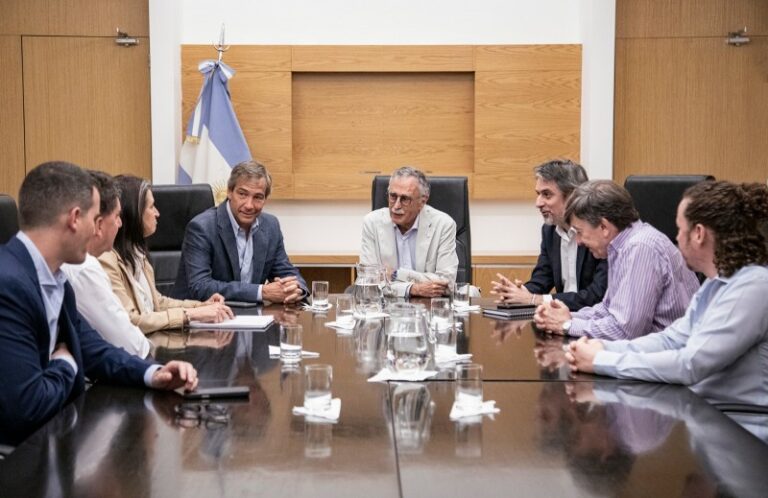 El escándalo Medicus, detrás de la caída de la mano derecha de Lugones