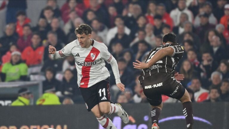 Sin brillo pero con contundencia, River superó a Platense en el arranque del Torneo Clausura