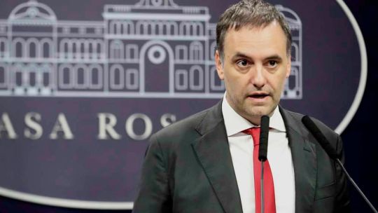 El Gobierno anunció que avanzará con la privatizaciòn de AySA