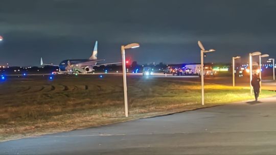 Alarma por tres amenazas de bomba simultáneas en vuelos de Aeroparque y Ezeiza