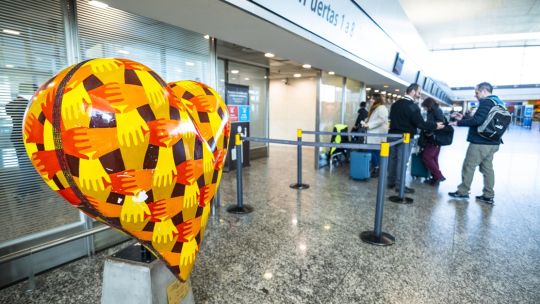 Boom de viajes al exterior: Córdoba aporta 182 mil turistas y el déficit supera los USD 2.300 millones