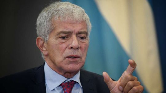 Cúneo Libarona le ofreció sus contactos judiciales, políticos y mediáticos a un exespía americano y la oposición exige su renuncia