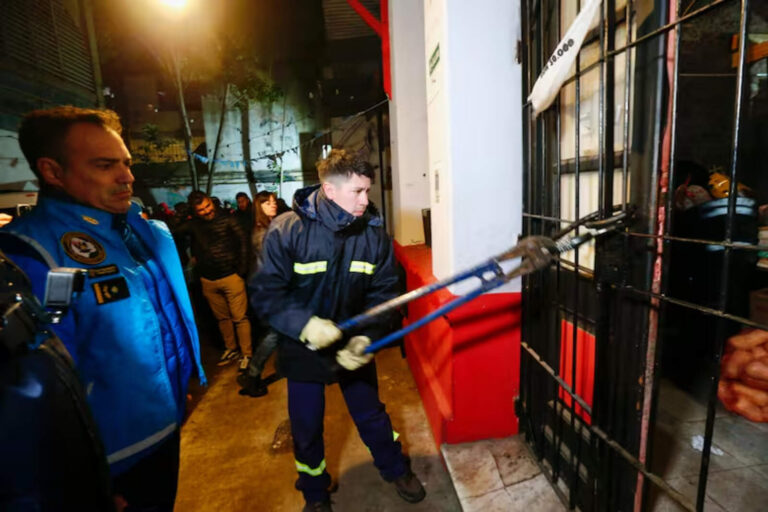 Desalojan en Palermo un predio ocupado por una cooperativa de Juan Grabois