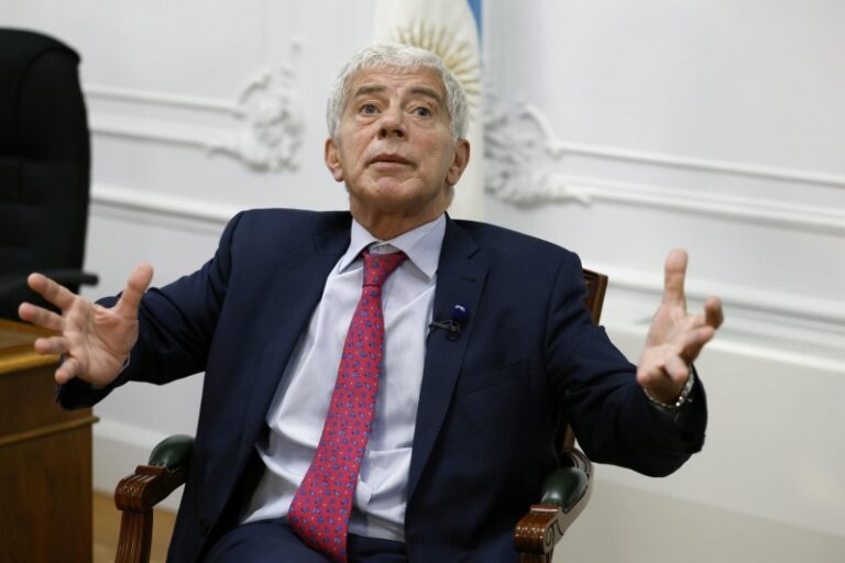 Grave denuncia a Mariano Cúneo Libarona por encubrimiento y abuso sexual