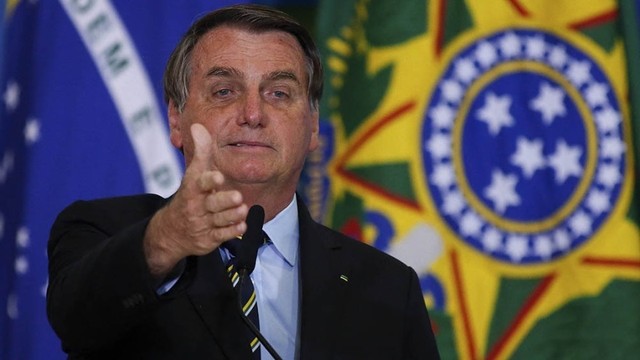 La Corte Suprema de Brasil ordenó el arresto domiciliario del expresidente Jair Bolsonaro