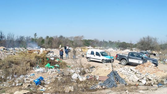El olor que invadió Córdoba tendría origen en un predio con quema de desechos