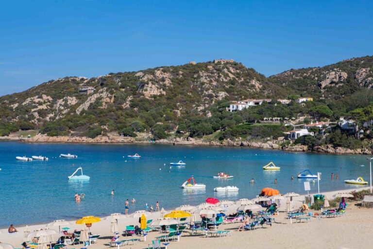 Playas vacías, calor extremo y sombrillas a 120 euros: el inesperado drama del verano italiano