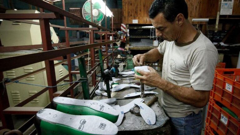 Pymes: advierten que el 33% de las empresas ya perdió mercado a manos de la importación