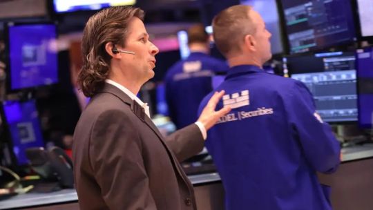 Mercados al rojo vivo: cayeron hasta 10% acciones, ADRs y bonos en Wall Street