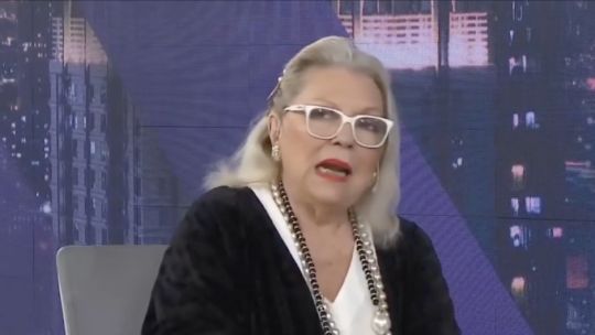 Elisa Carrió acusó a Milei de ver pornografía infantil, a su hermana de ser la más oscura y exigió que Sturzenegger se calle»