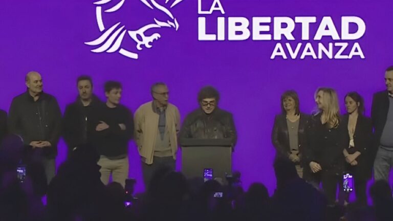 Un búnker apático y una foto elocuente: Javier Milei dio pistas de los pasos que sobrevendrán a la derrota