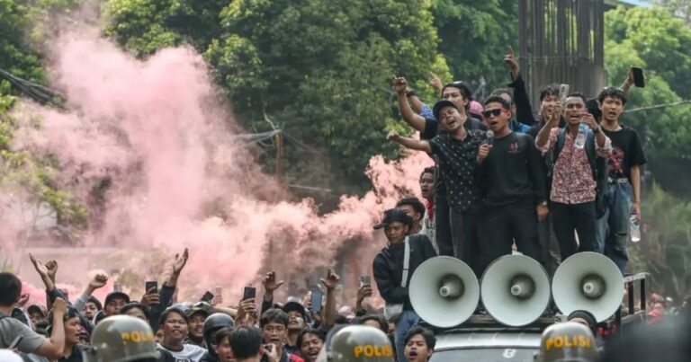 Mundo. Protestas masivas en Indonesia