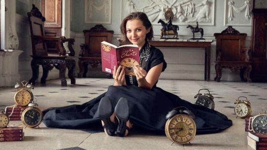 Llega a Netflix una nueva serie de época con lujo y misterio: está basada en una novela de Agatha Christie