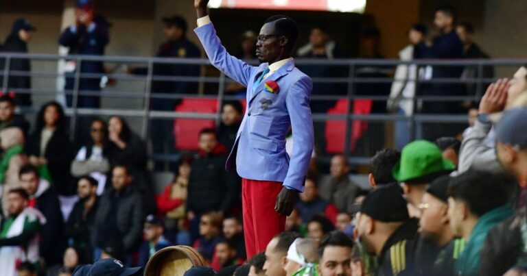 Se quebró Lumumba: el hincha congoleño que se hizo famoso por no moverse y su reacción tras la derrota en el último minuto ante Argelia