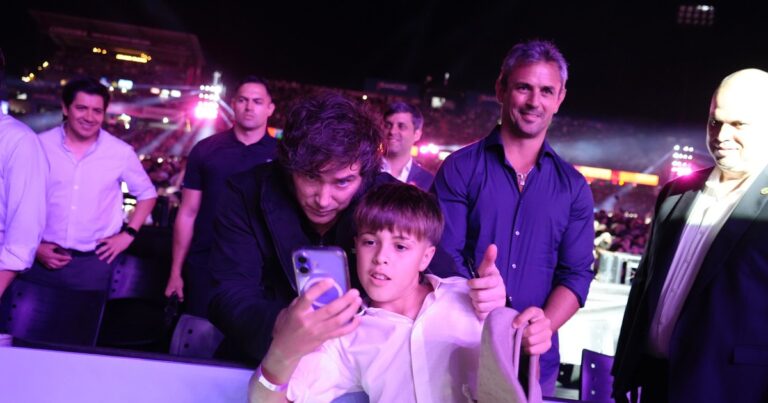 Milei le toma el gusto a los festivales: adelanta un viaje a Mar del Plata por el «Derecha Fest» y evalúa una vista a la Fiesta Nacional de La Chaya