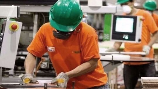 Los CEOs proyectan un PBI local en alza en 2026, pero anticipan recortes de empleo por la IA