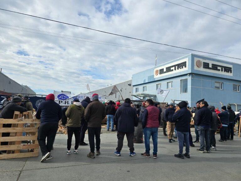 Una fábrica de aires acondicionados en Tierra del Fuego anticipa el cierre y sus trabajadores toman medidas