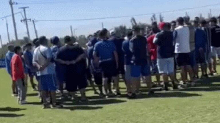 Se filtró el video del apriete de la barra de Godoy Cruz al plantel: «No queremos cagones acá»