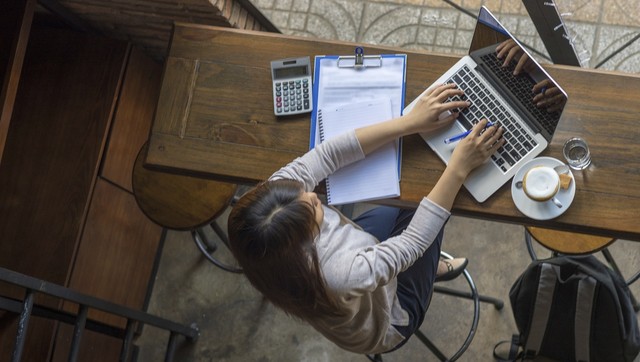 Consejos para elegir un buen curso sobre Inteligencia Artificial y ganar un mejor sueldo