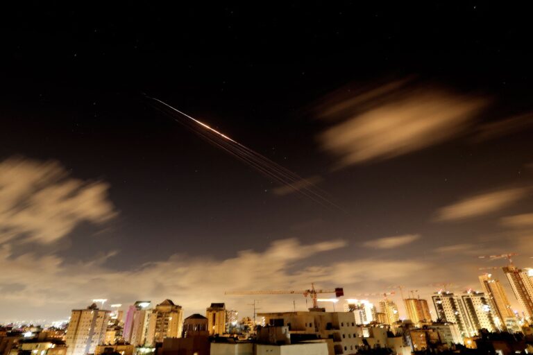 Estados Unidos e Israel enfrentan táctica insurgente de Irán