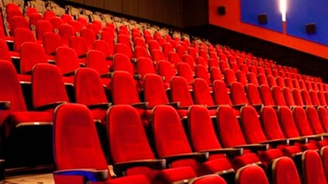 Fachada del Cine Gran Tuyú en San Clemente, Partido de la Costa.