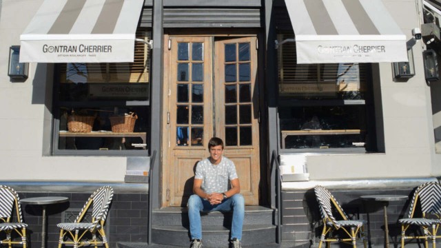 Renato Civelli, exfutbolista y master franquiciado, en un local de Gontran Cherrier en Buenos Aires