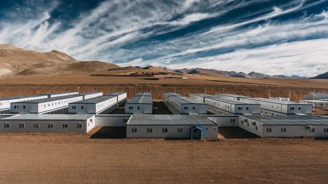Vista aérea del proyecto minero Vicuña en la cordillera de San Juan