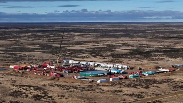 Vista aérea del Parque Industrial de Neuquén, zona afectada por la contaminación de residuos petroleros.