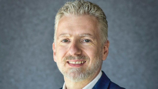 Retrato ejecutivo de Luis Guastini, Director Regional de ManpowerGroup.