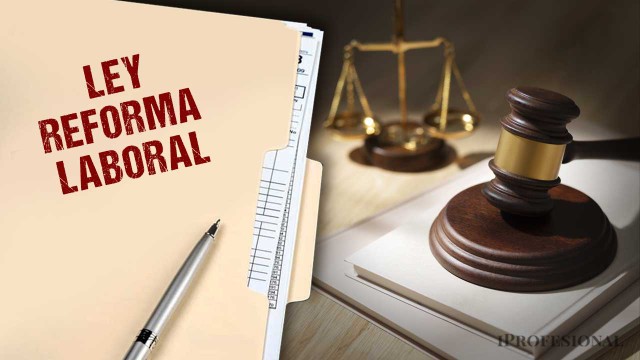 Juez Raúl Ojeda en audiencia sobre reforma laboral con representantes de CGT, UIA y Gobierno.