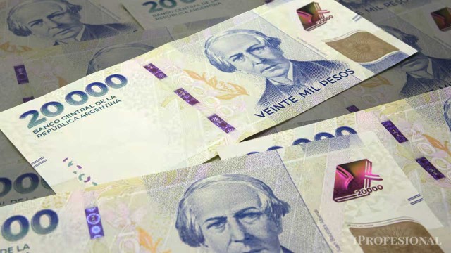 Comparativa gráfica de ofertas de préstamos personales de tres bancos argentinos