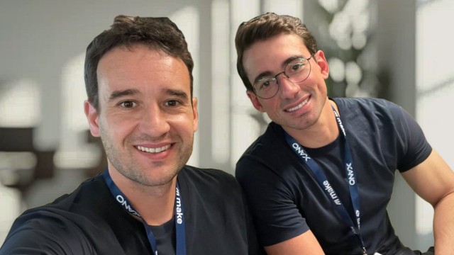 Agente virtual de cobranzas Kleva con acento porteño y cordobés