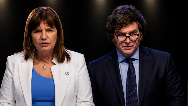 Patricia Bullrich hablando en el Senado