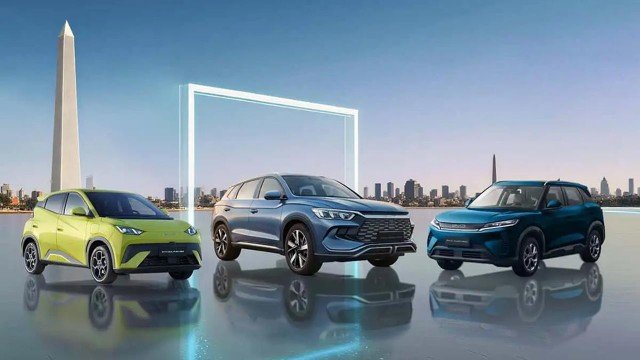 Vehículos BYD en concesionario de Argentina