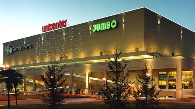 Fachada de un supermercado Jumbo en Argentina