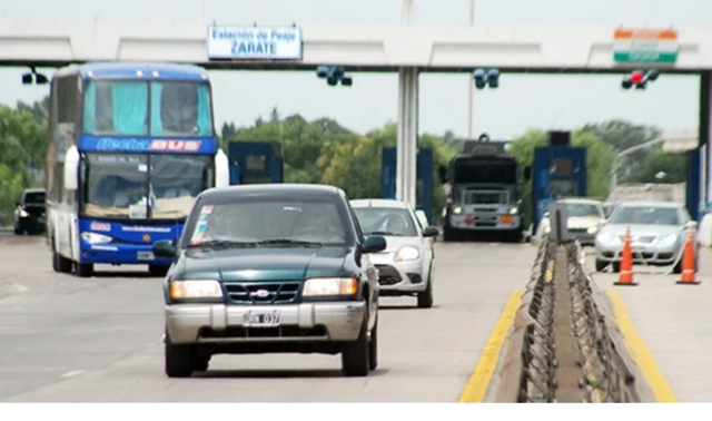Estación de peaje en la autovía del Mercosur
