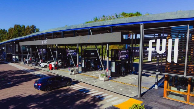 Estación de servicio YPF Black en Nordelta