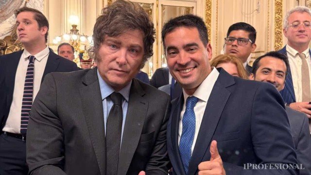 Adrián Ravier, nuevo vocero presidencial, en conferencia de prensa