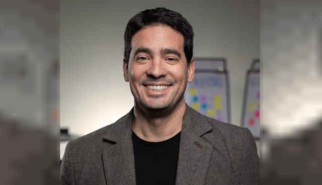 Adrián Ravier, nuevo vocero presidencial