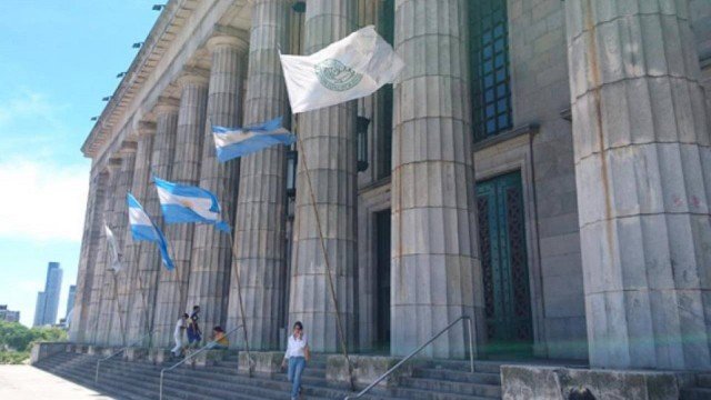 Firma del acuerdo entre el Gobierno y universidades nacionales en el Palacio Sarmiento