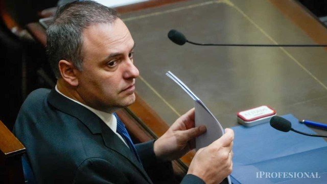 Manuel Adorni en conferencia de prensa